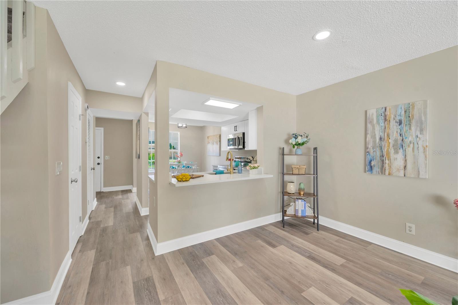 3304 Laurel View Drive