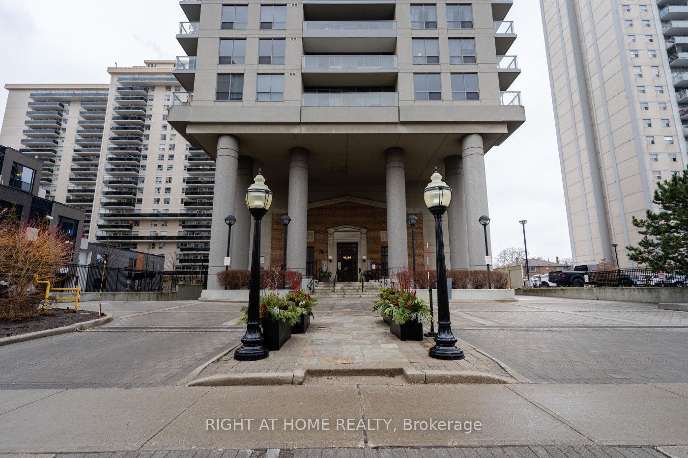 70 High Park Ave 1504
