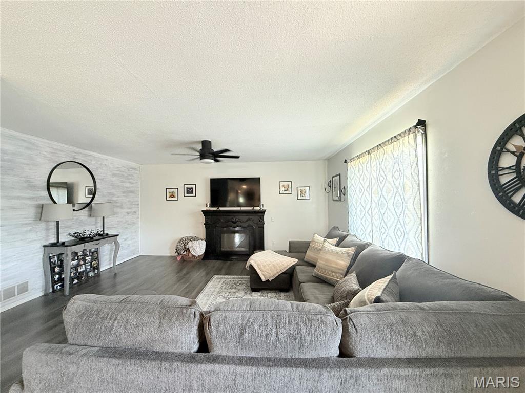 10280 Old Highway 79