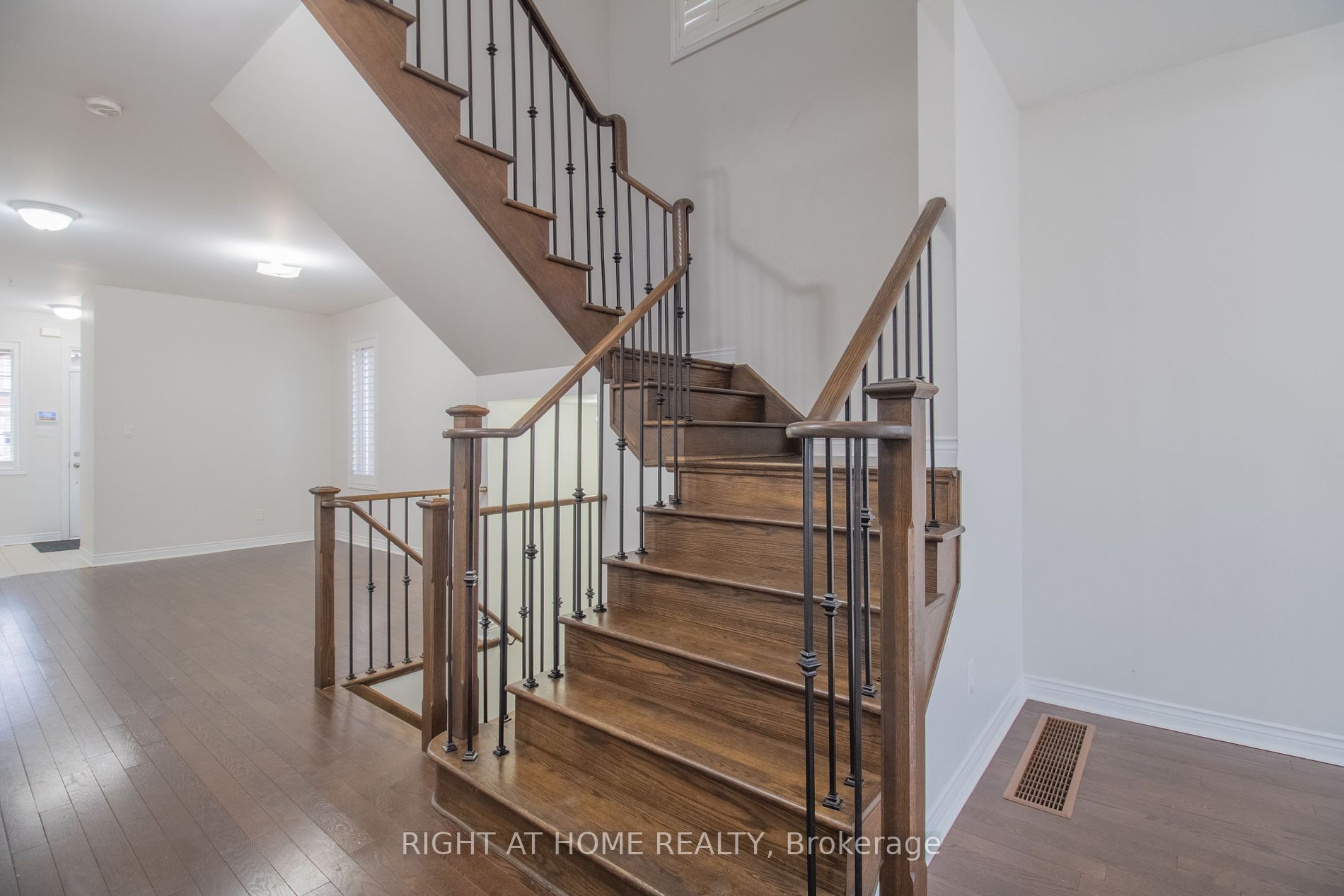 29 Keith-Wright Cres