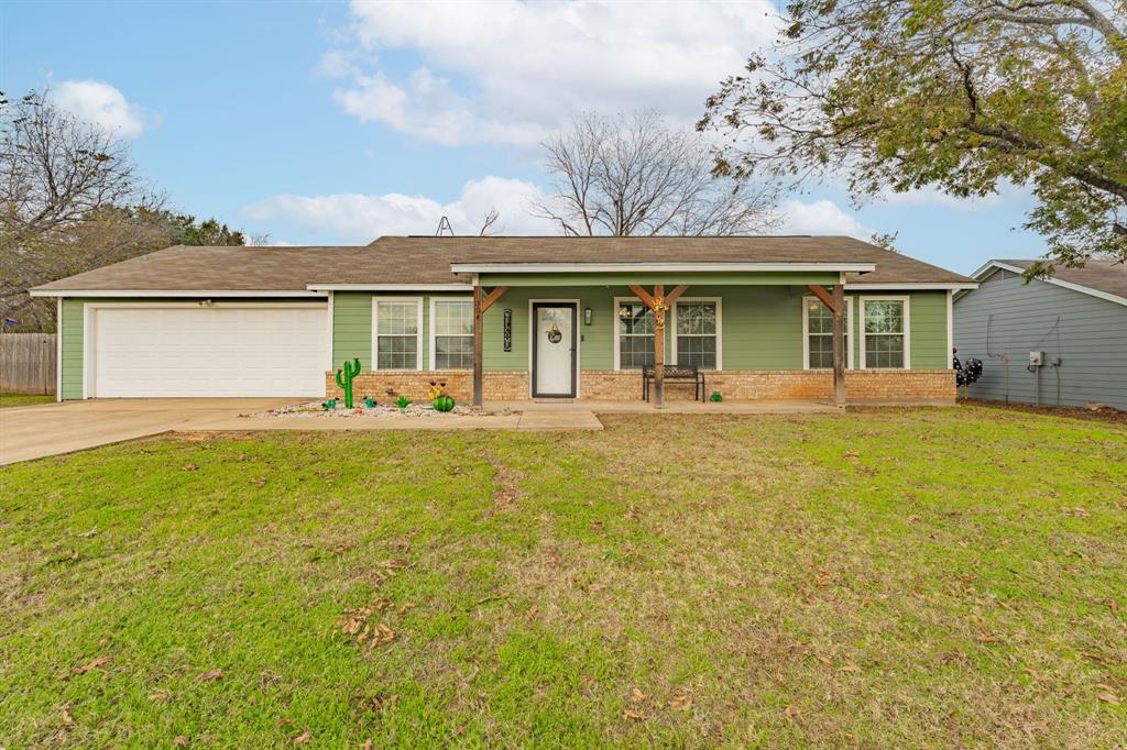 304 W 4th Terrace , Springtown, TX, 