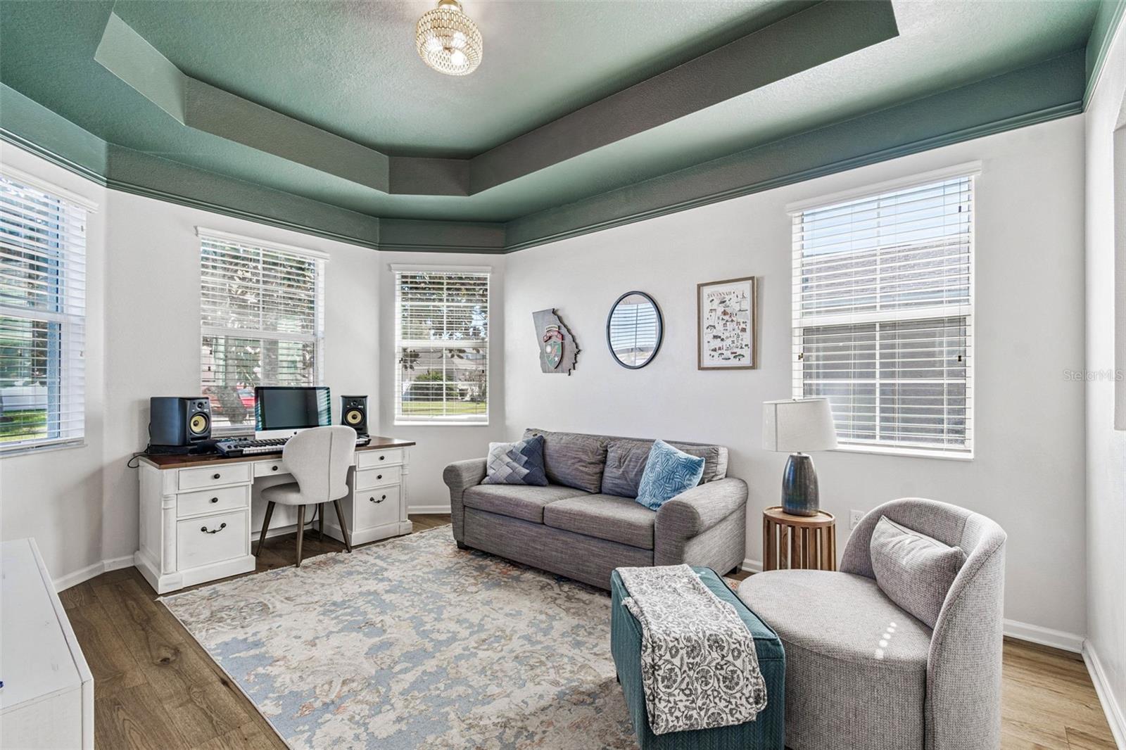 8621 Eagle Brook Drive