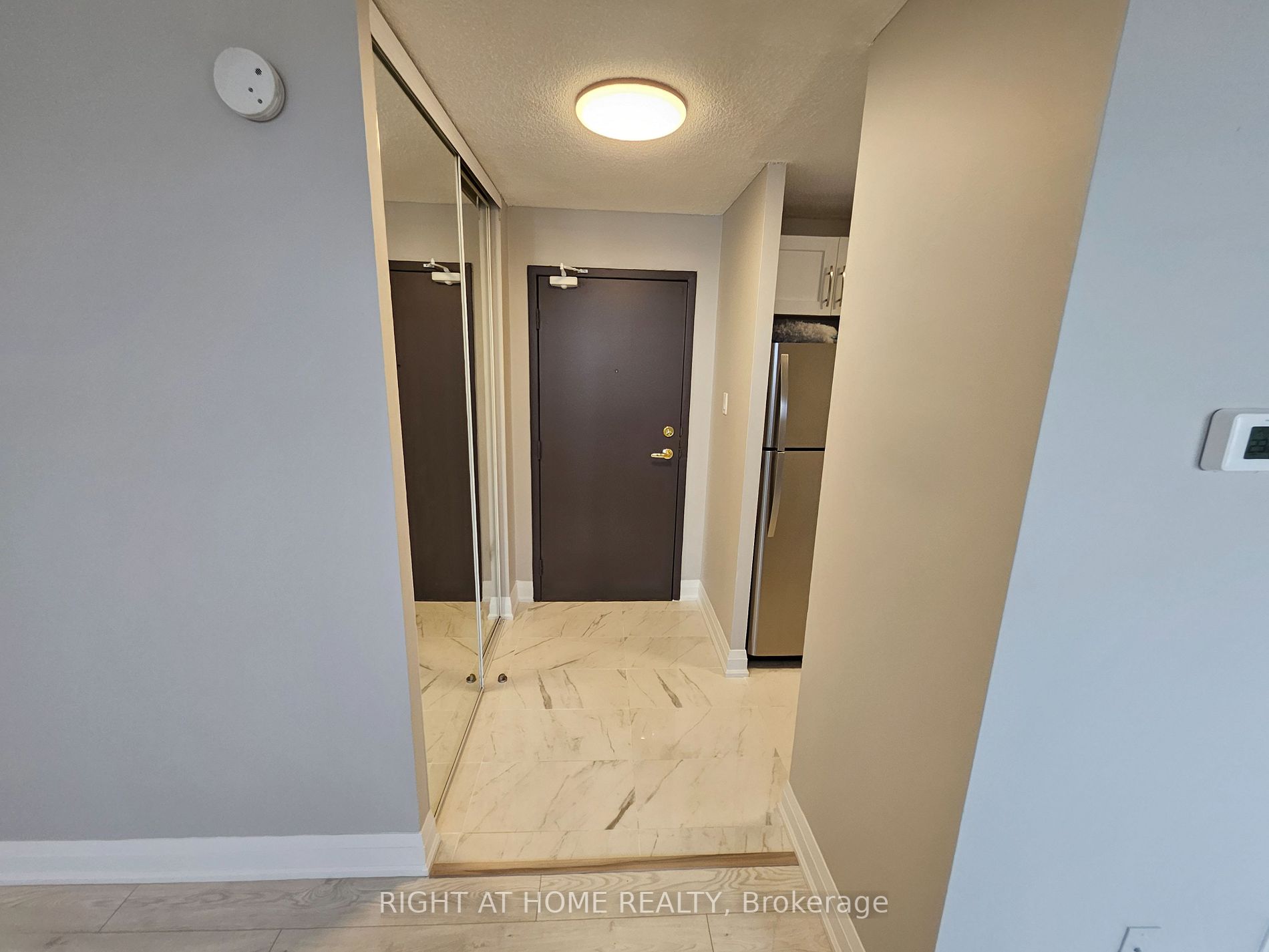 2900 N Battleford Rd 403