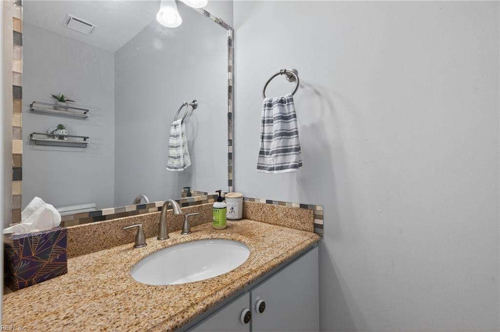 1512 Colonnade Drive