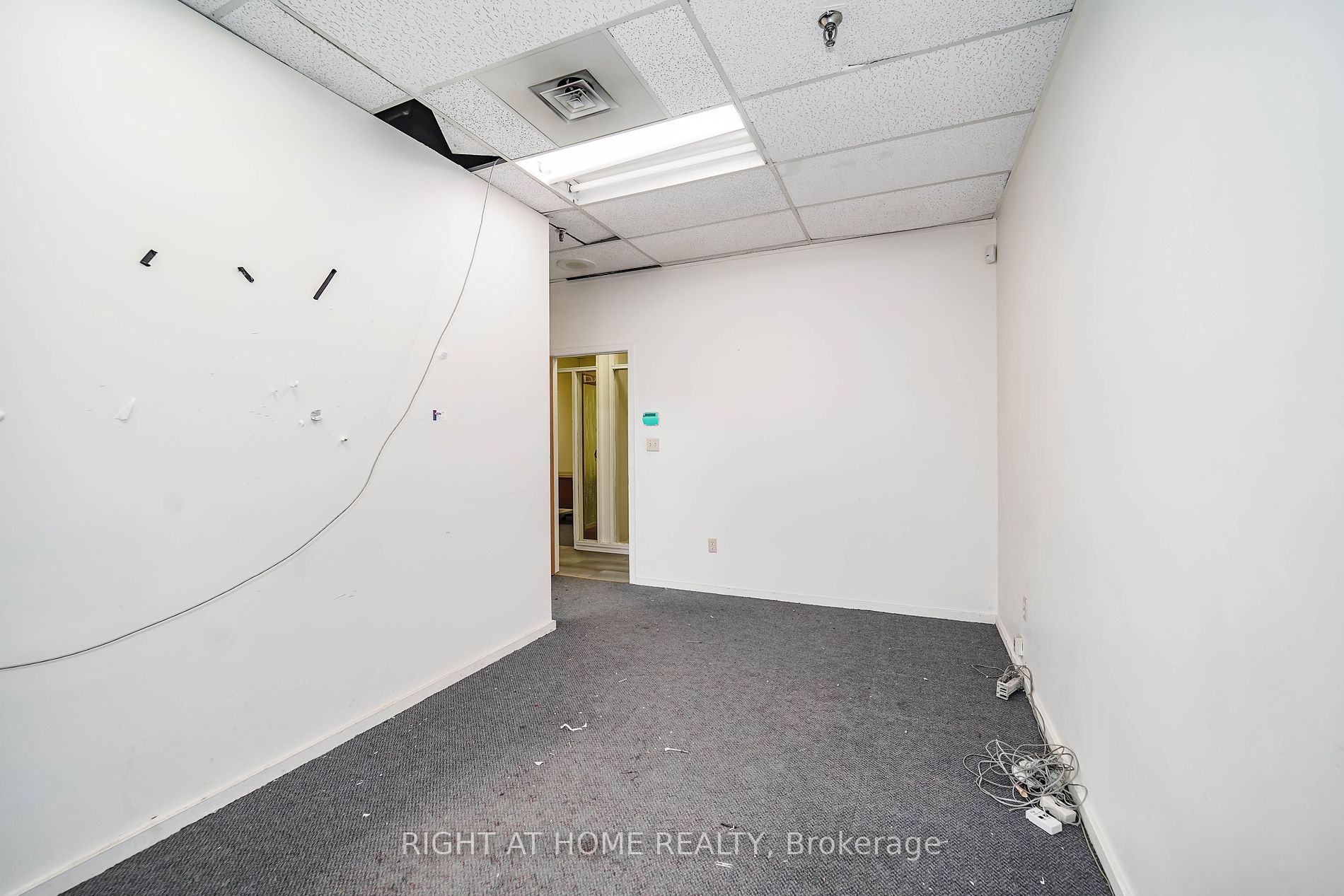 26-30 Six Point Rd Ofc (B)