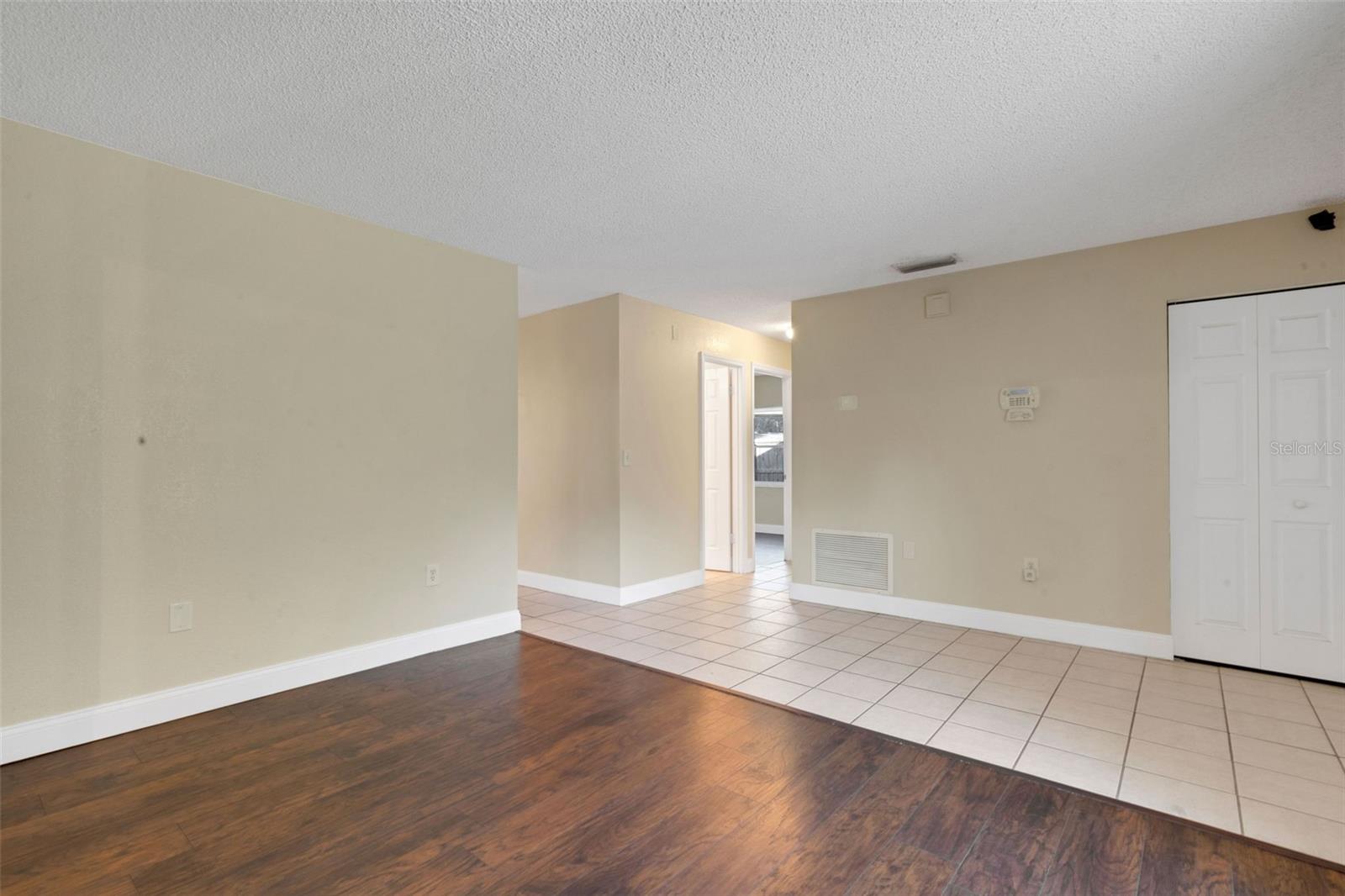 1606 Crystalview Trail