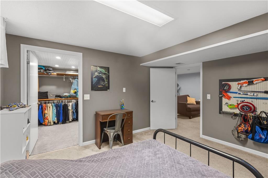 7010 N Wheaton Avenue