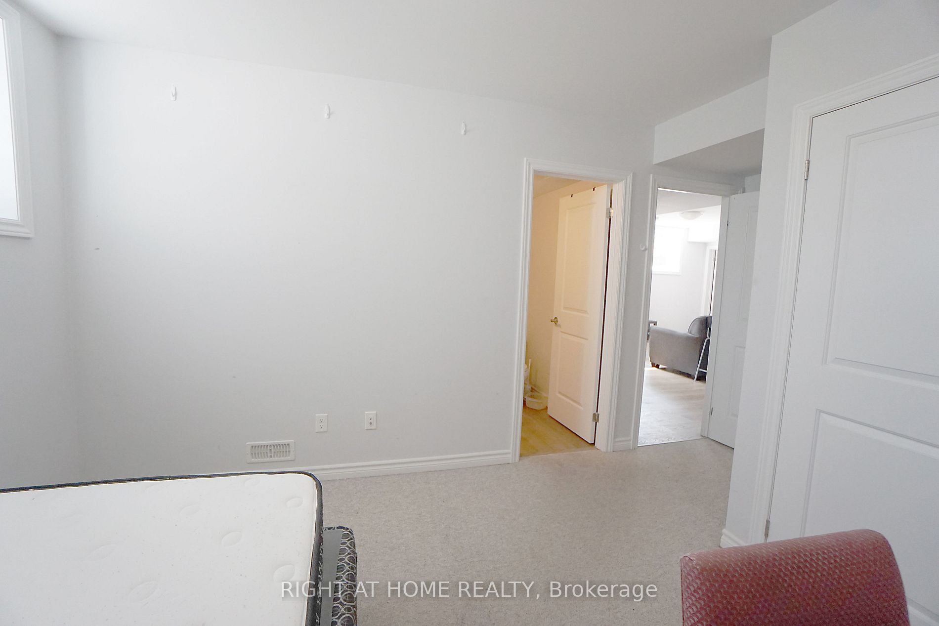 246 Penetanguishene Rd 8