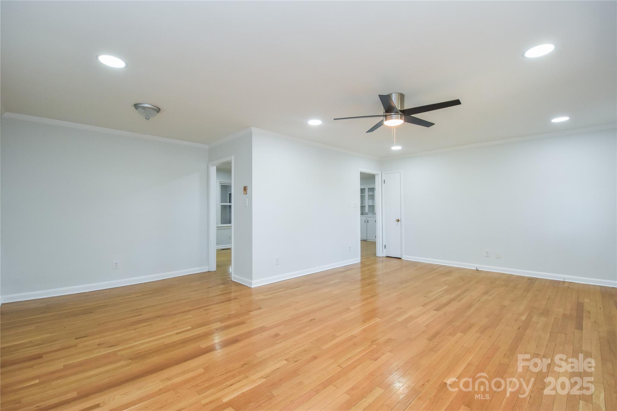 846 S Magnolia Street