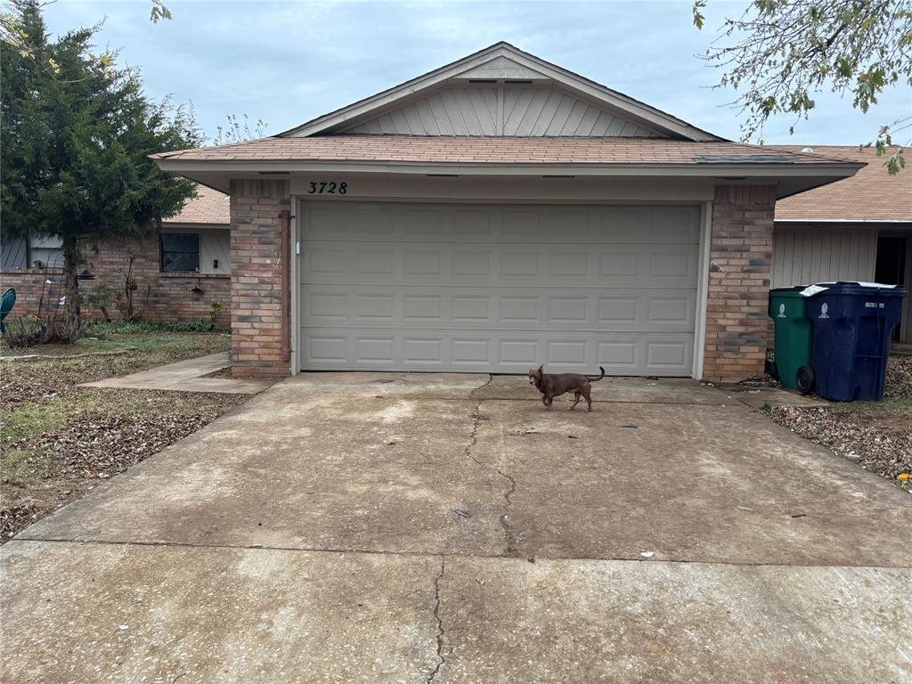 OWNER FINANCE ONLY ! NO QUALIFYING ! NICE 2 BED, 2 BATHS AND 2  CAR GARAGE IN SOUGHT AFTER MUSTANG  SCHOOLS .  GREAT FOR FIRST TIME HOME BUYERS  OR INVESTMENT PROPERTY!