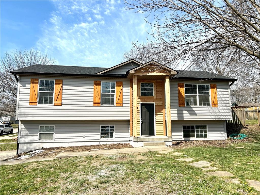 1705 SE Piccadilly Street