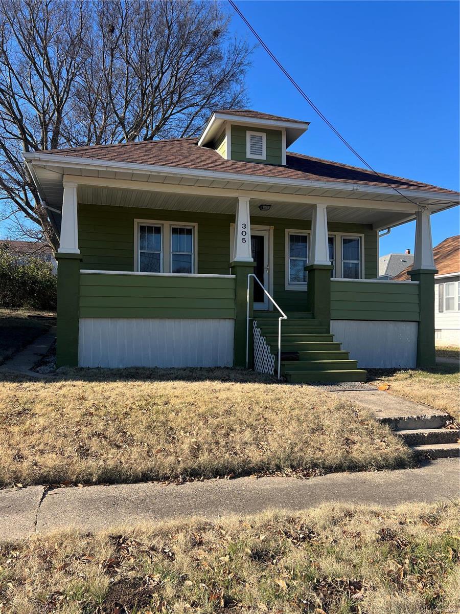 305 N Levering Avenue