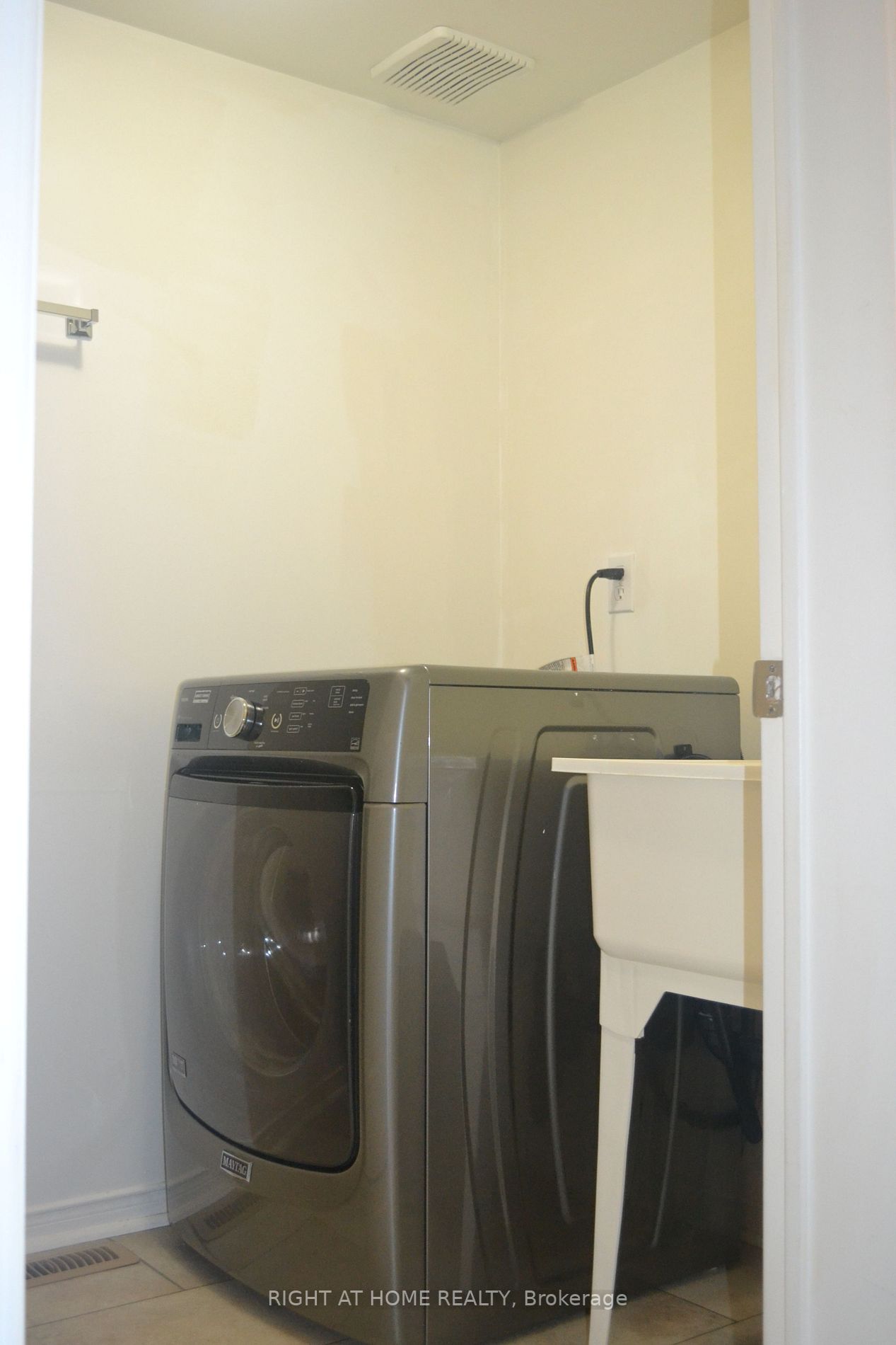 6950 W Tenth Line 12