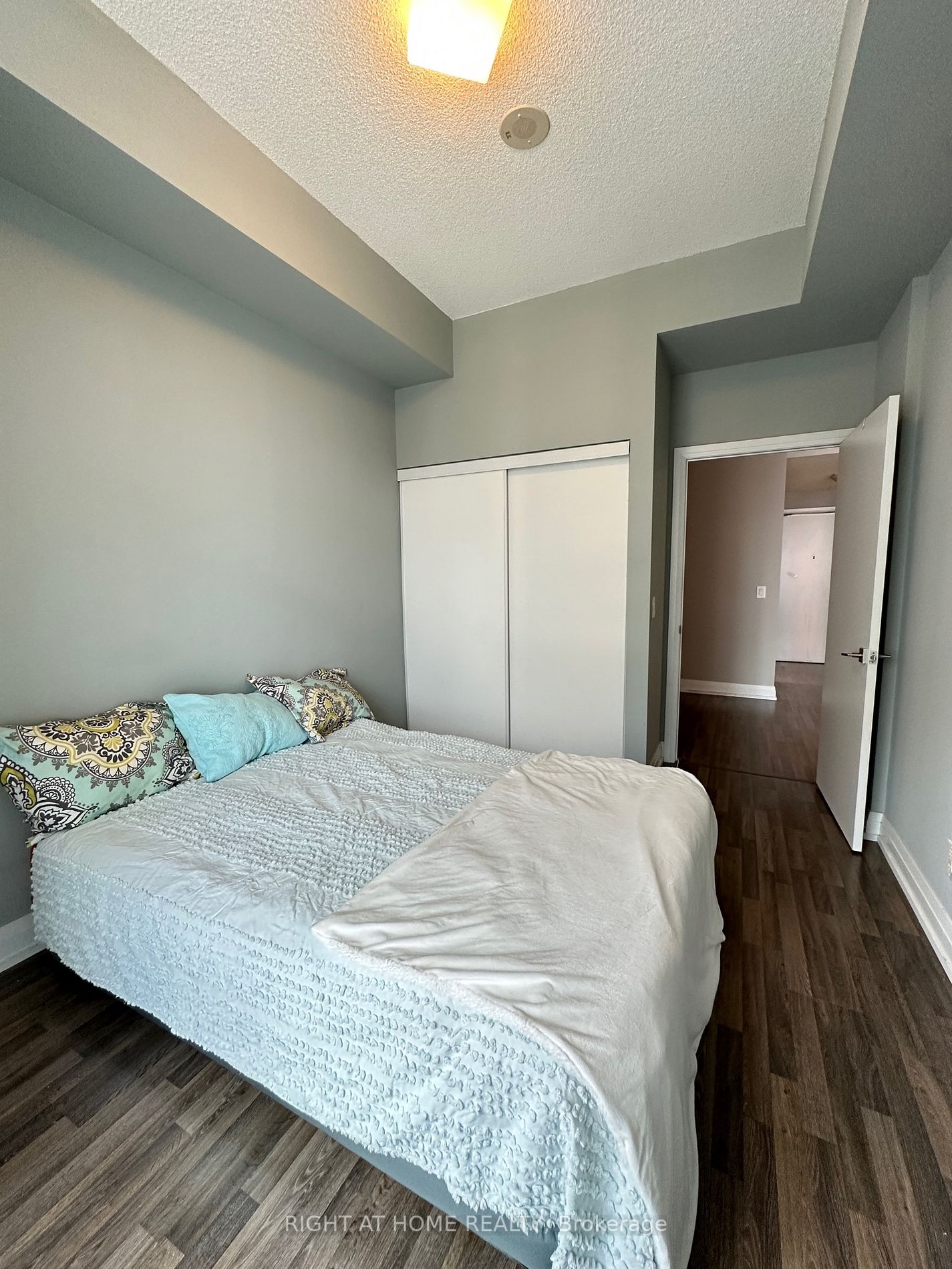 555 E Wilson Ave E615