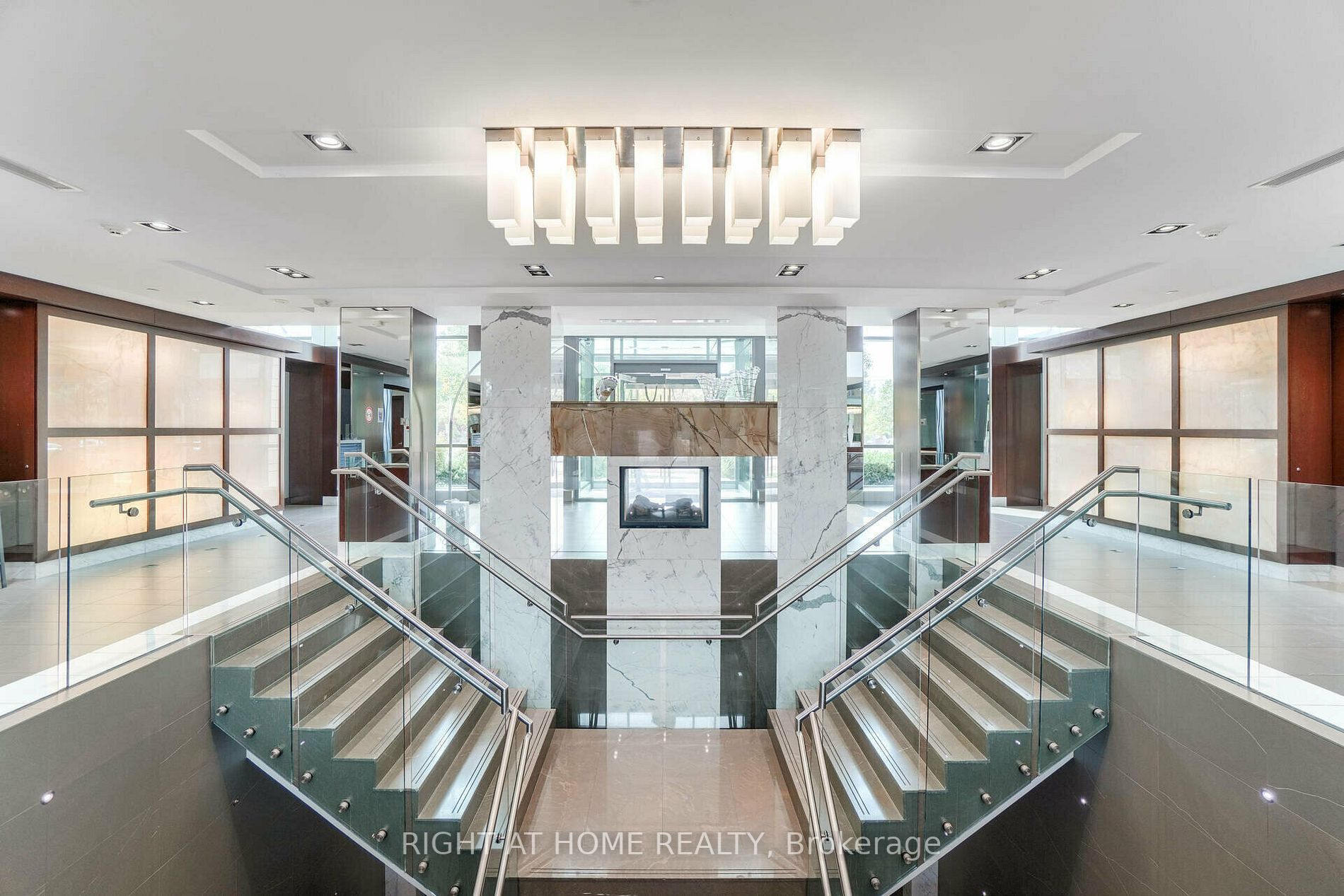 225 Sherway Gardens Rd 1210