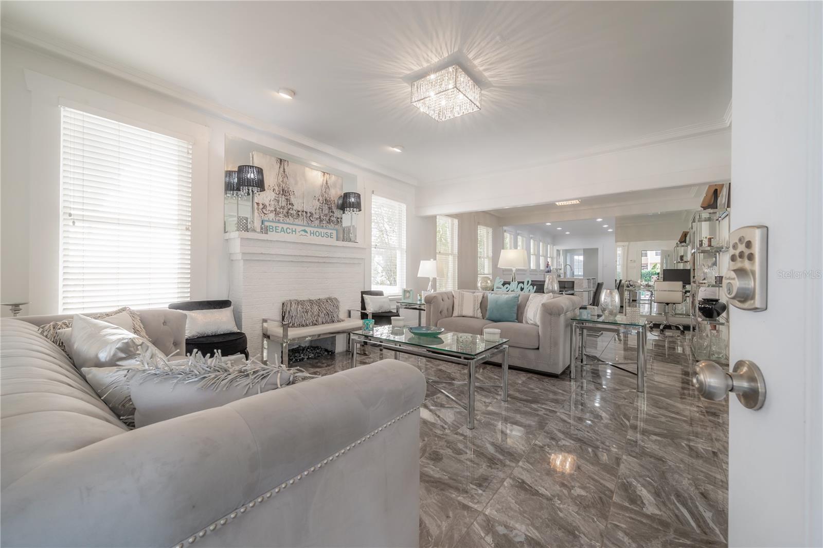 2921 W El Prado Boulevard