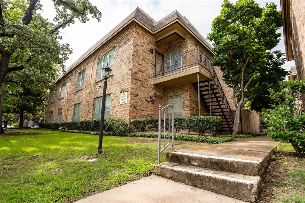 ALL UTILITIES INCLUDED! All rooms have 9’ ceilings with blinds in most room all bedrooms have closets, lighted ceiling fans Master bedroom has bathroom, large walk in closet and pool view 3rd bedroom with French doors with light filtering and blackout drapes opening to balcony with pool view  2 living areas, 1 fireplace, kitchen with pool view and breakfast nook, fridge with ice maker, oven stove microwave, disposal, and dishwasher 4 storage closets, Washer & dryer, complex also provides washer & dryer facilities. Gated entrance with 1 close covered parking space and additional parking behind gated entrance, Condo faces Bellaire Dr with parking on street in front of condominium, Highly rated Overton Park Elementary, McLean Jr High, Pascal HS.Owner pays the HOA fee of $835 which covers gas, electric, water, trash, lawn, pool, exterior, insurance. Tenant pays rent of $2150 (all bills paid by owner except internet, phone, tenant insurance). 1 block from Tom Thumb Grocery, shopping strip center and dining.