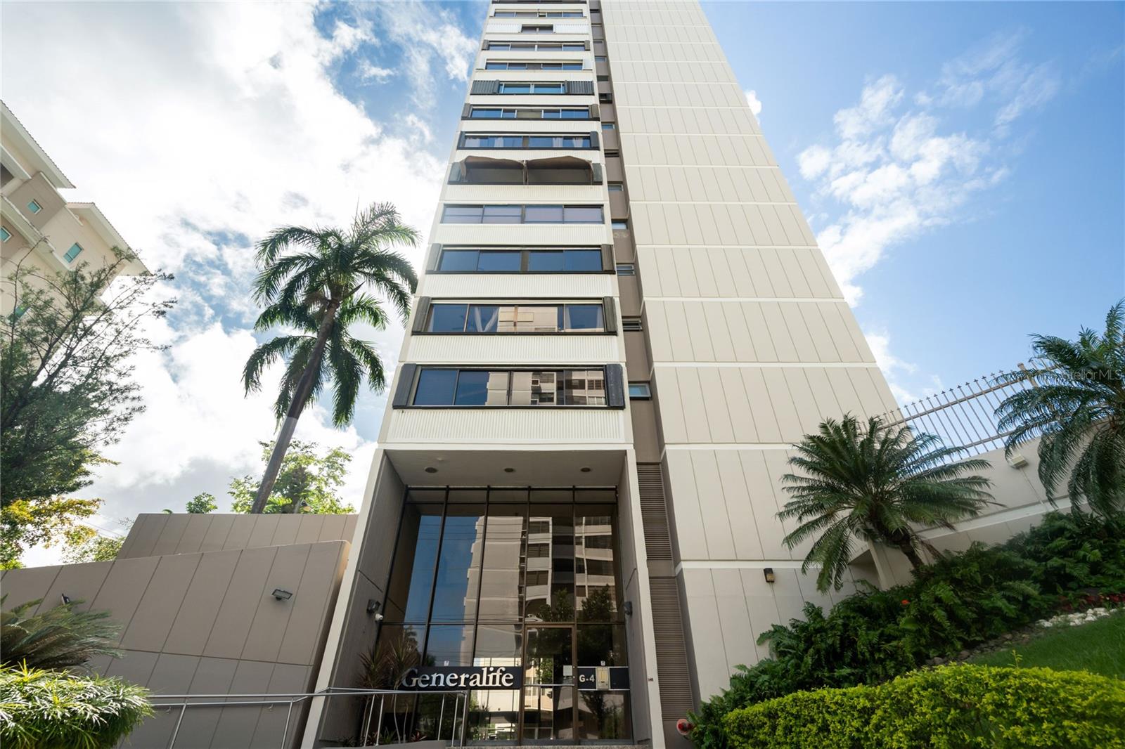 This elegant apartment for sale is located in the distinguished El Generalife Condominium, situated at the corner of San Patricio Avenue and Caoba Street in Guaynabo. It features 2 bedrooms and 2 bathrooms spread across 1,060 square feet of living space. Guaynabo is famously known as "The City of the Five Senses," and this building enjoys an enviable location right next to the San Patricio commercial area, a hub for entertainment and shopping in the metro region. Located on the 17th floor, apartment 1704 offers a comfortable living experience with access to a refreshing swimming pool within the complex. Its strategic location puts residents just steps away from shopping centers, cinemas, and a wide variety of dining options, providing a refined and convenient lifestyle. This property is ideal for homebuyers seeking the tranquility of a secure home or an investment opportunity with the advantage of having everything nearby in one of Guaynabo's most vibrant areas.Garage: Yes   Spcs: 1