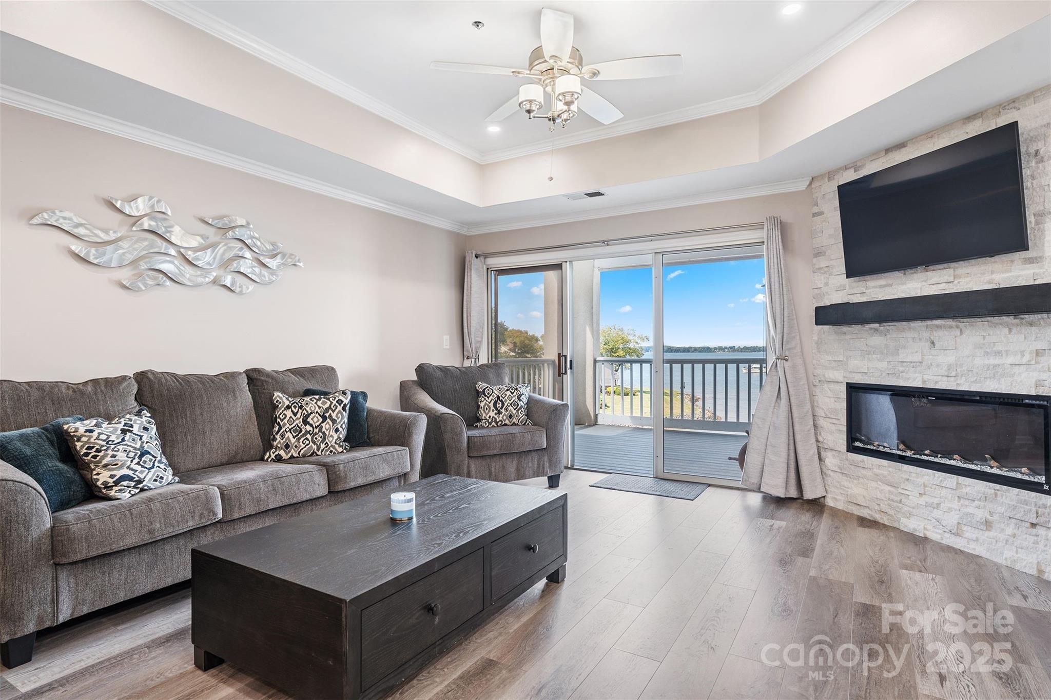 18589 Vineyard Point Lane