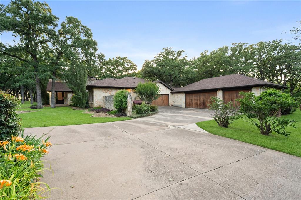 7 Woodland Drive