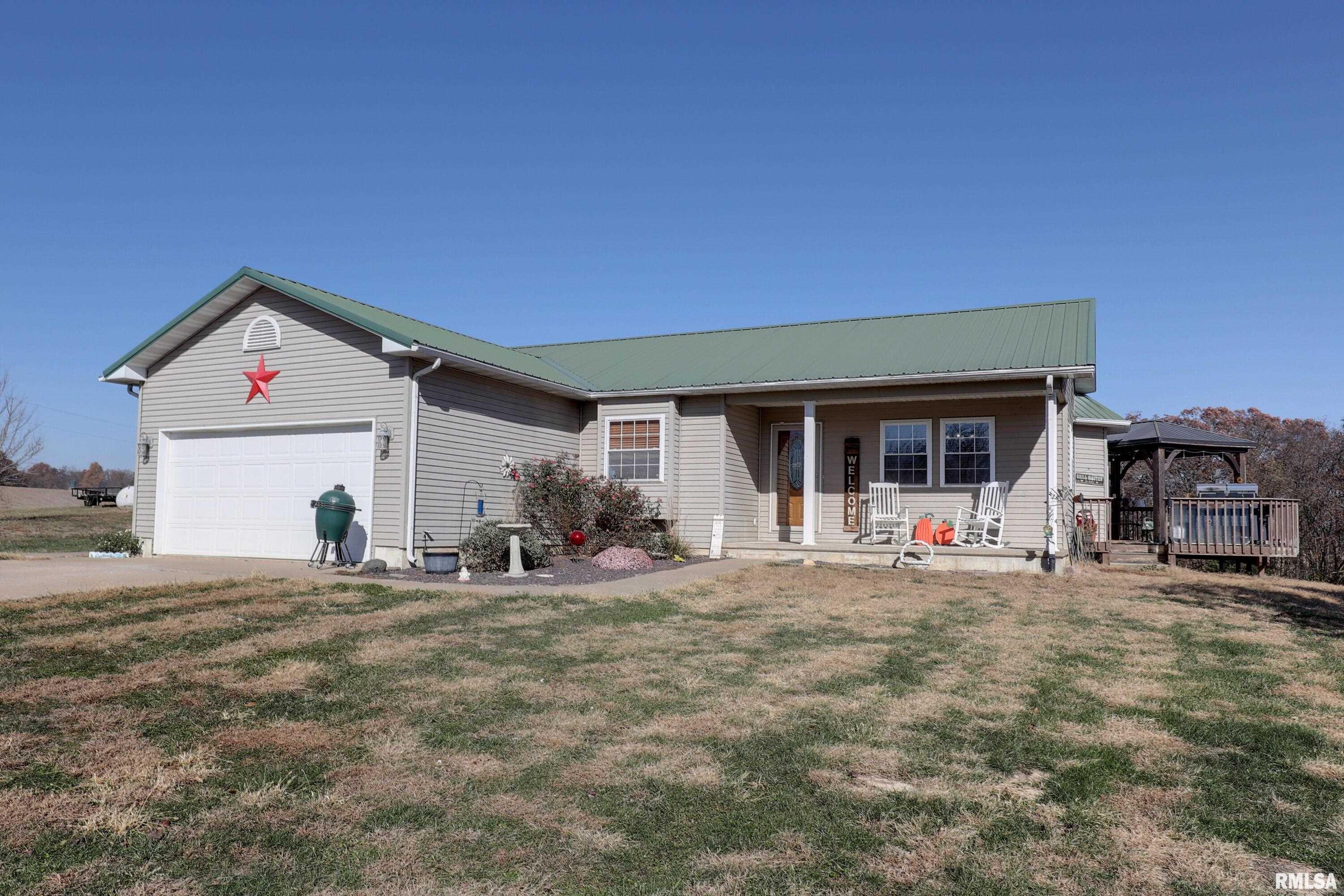 2882 E 1100th Street