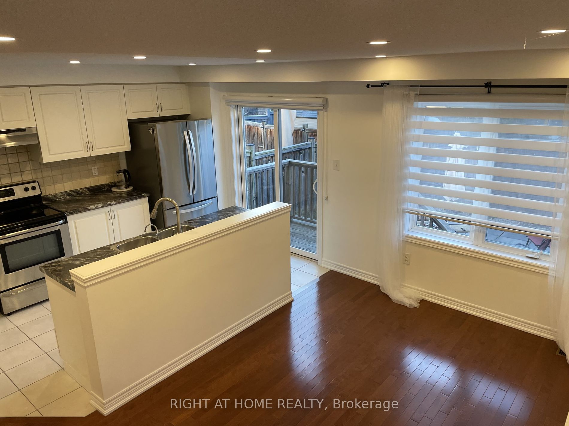 4689 E Thomas Alton Blvd