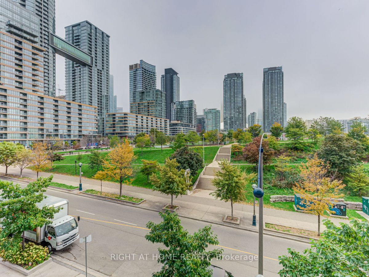 75 Queens Wharf Rd 318