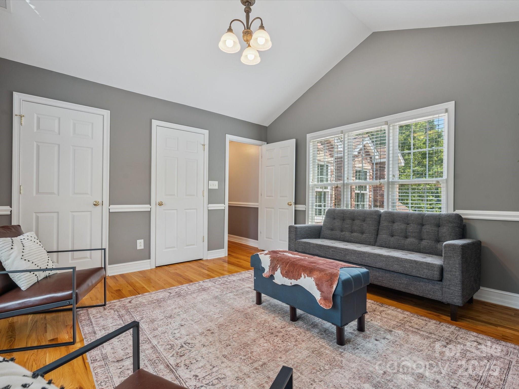 4050 Muirfield Drive