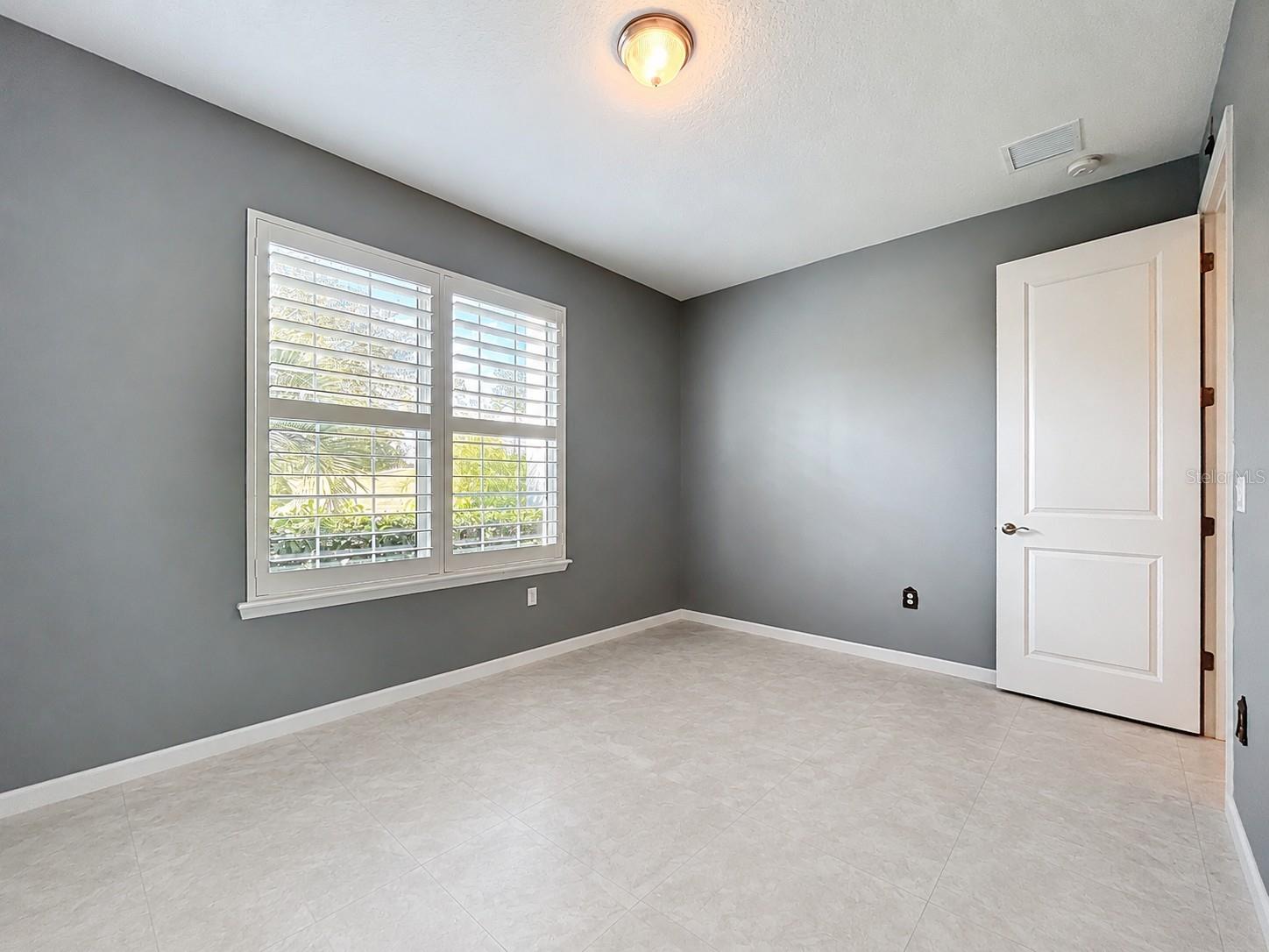 295 Northcote Court