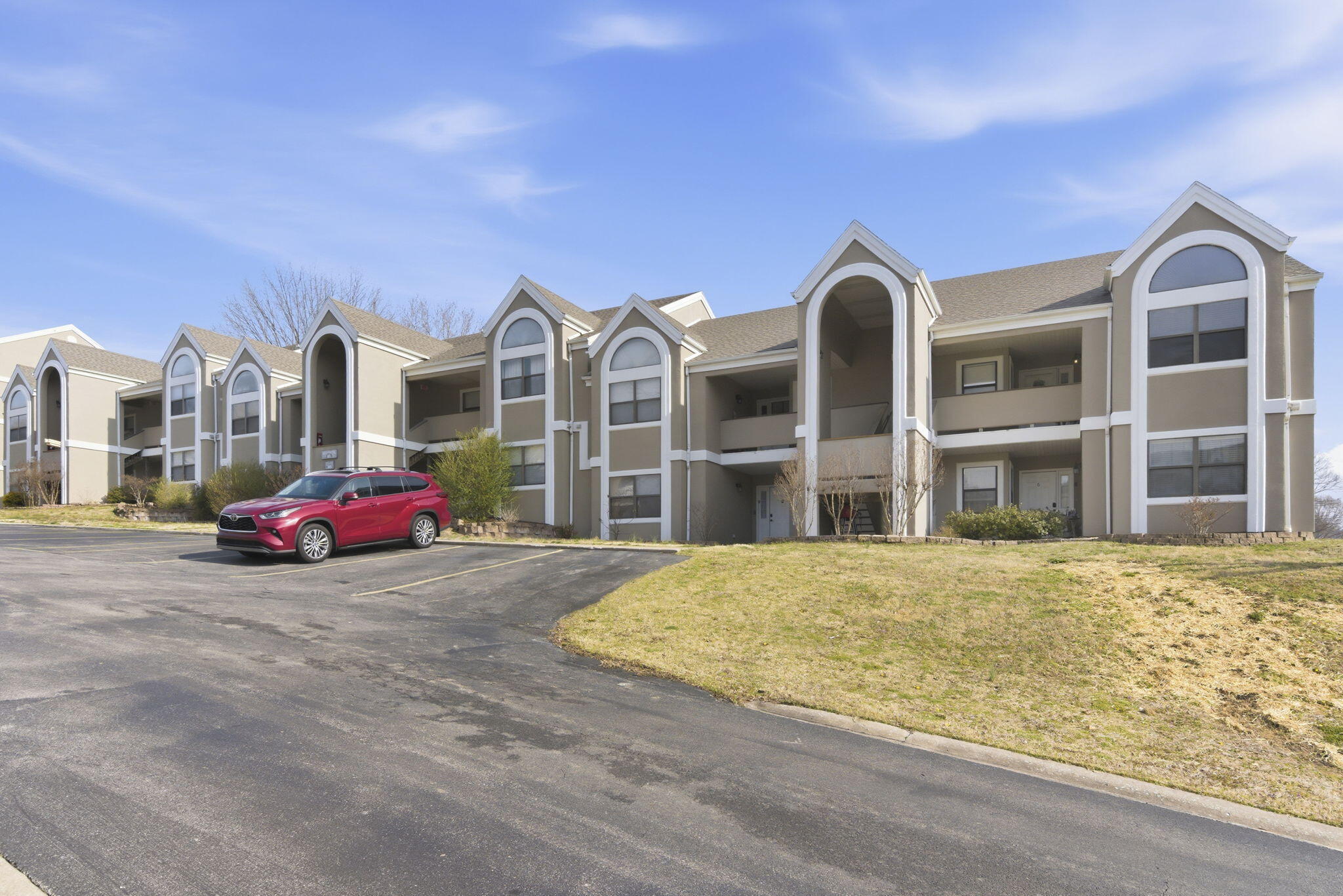 305 Wimbledon Drive 2