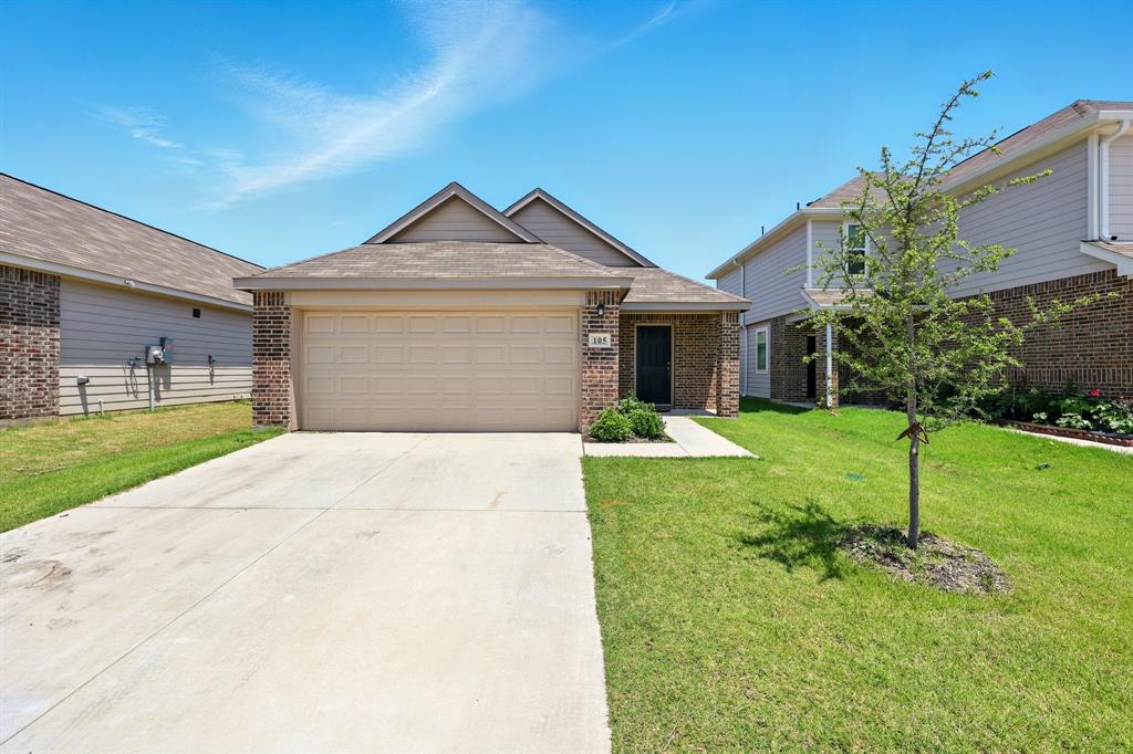Welcome to 105 Musgrove Rd! 
This stunning 3-bed, 2-bath home in Hanna Ranch offers an open layout, granite countertops, stainless steel appliances, and luxury vinyl plank flooring. 

The spacious owner’s suite features a walk-in closet and private bath. Enjoy a covered patio, energy-efficient features, and a 2-car garage—all in a peaceful, growing community. Move-in ready.
