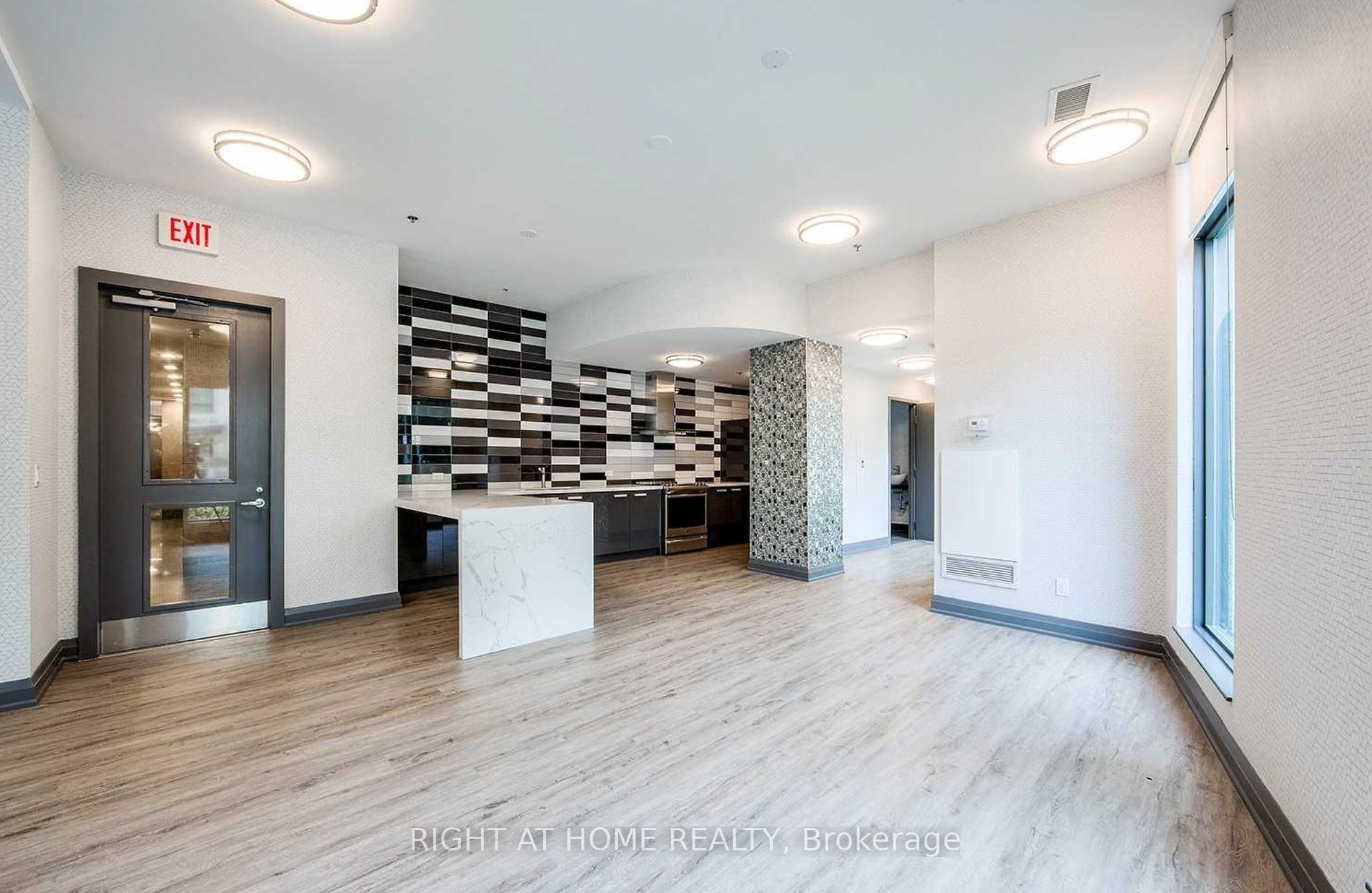 219 Fort York Blvd 2502