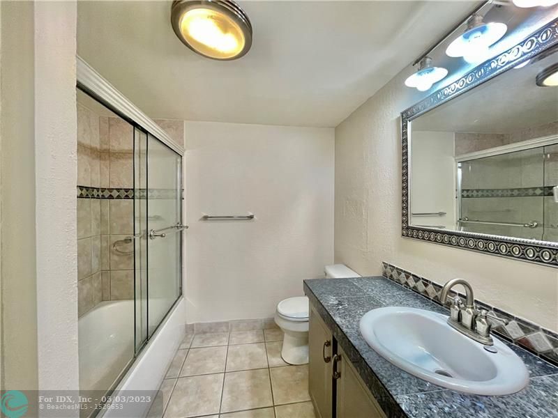 3000 NE 5th Ter 302A