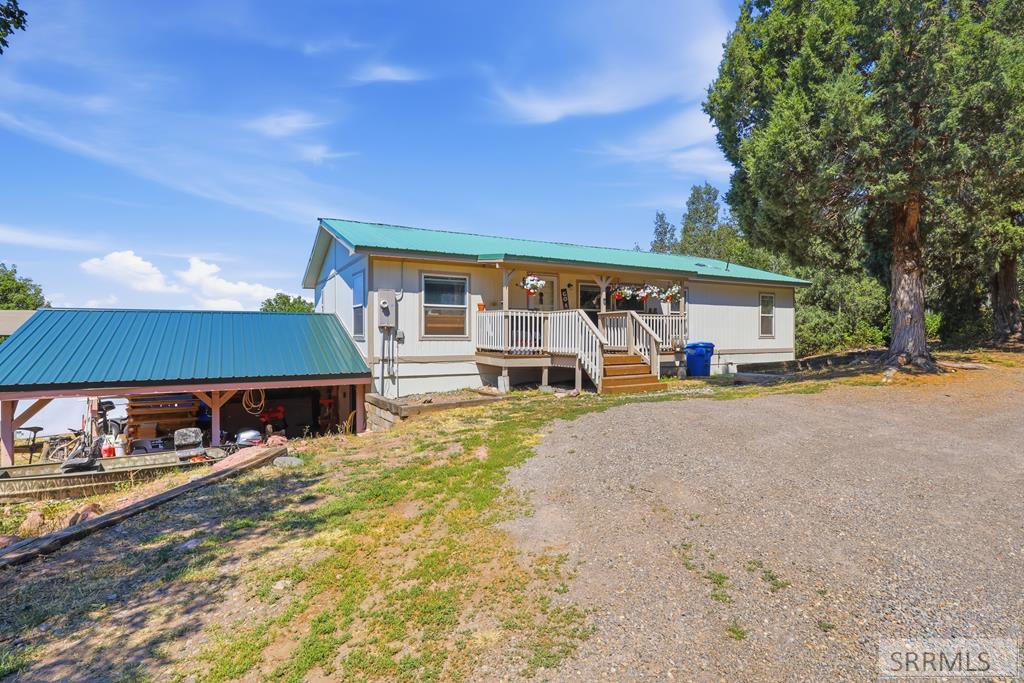 1685 E Aspen Heights Drive
