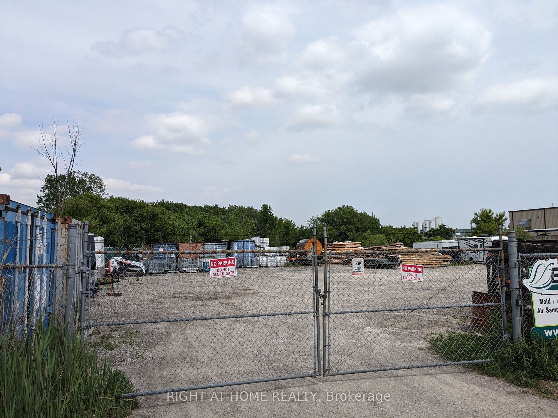 62 Plant Farm Blvd 3,4,7
