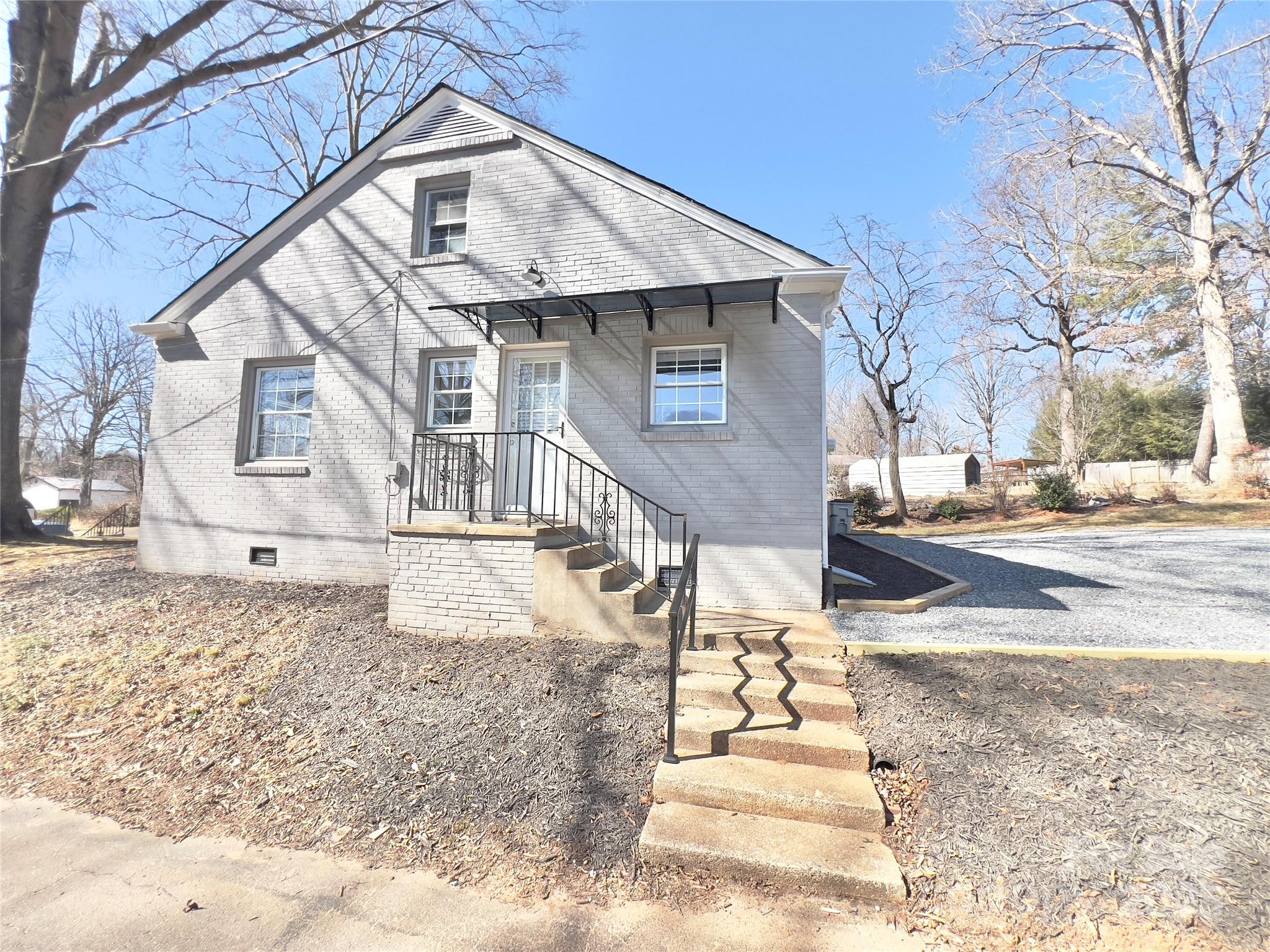 312 Sharon Avenue NW