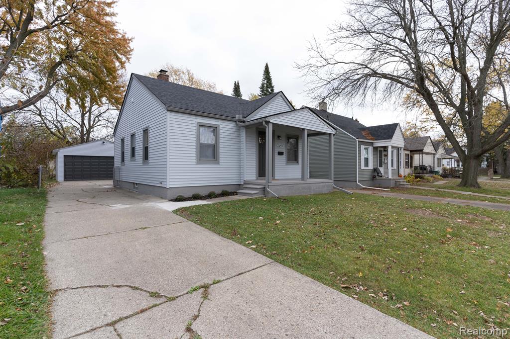 22432 LAMBRECHT Avenue