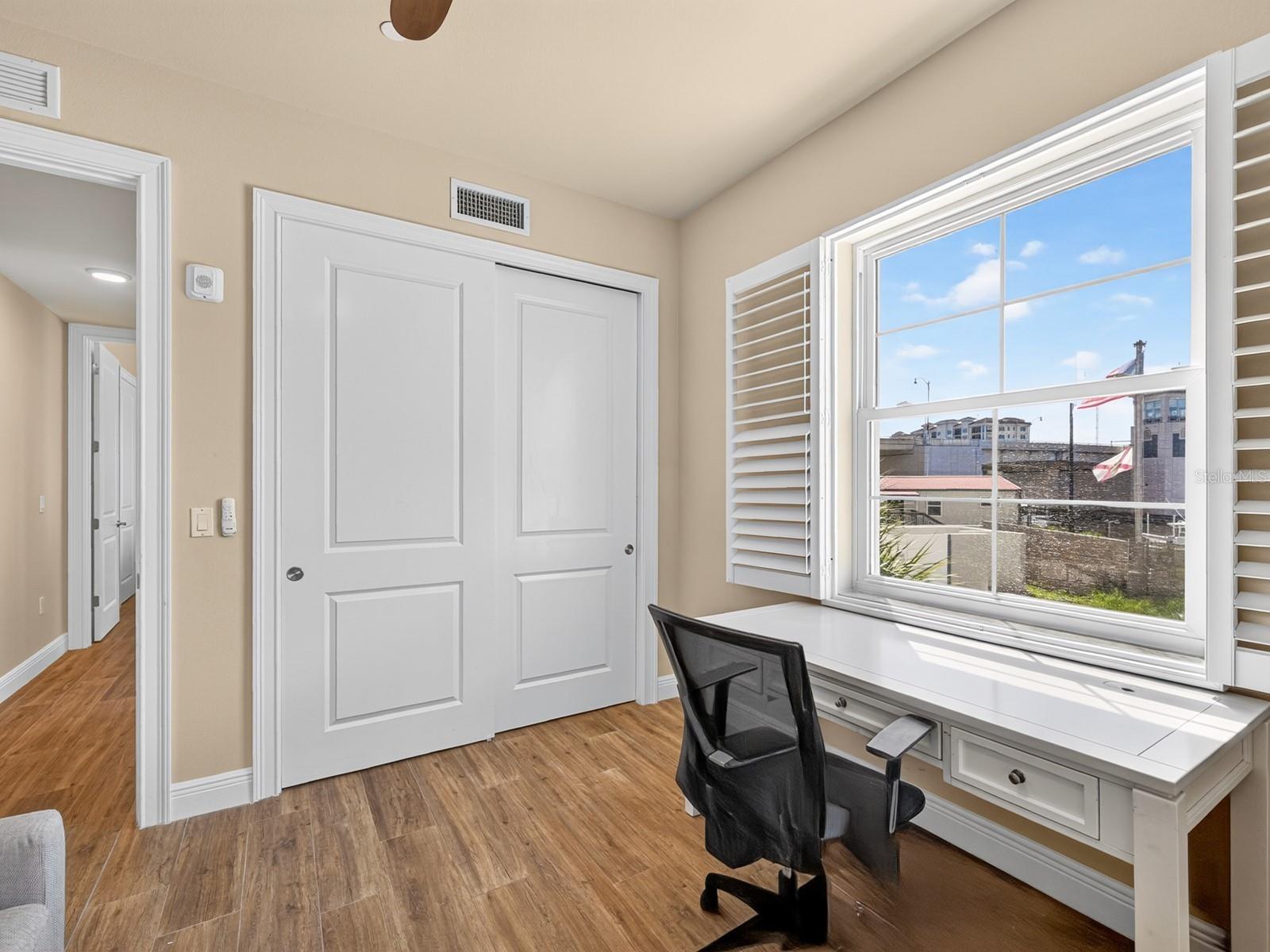 501 Tamiami Trail N 201