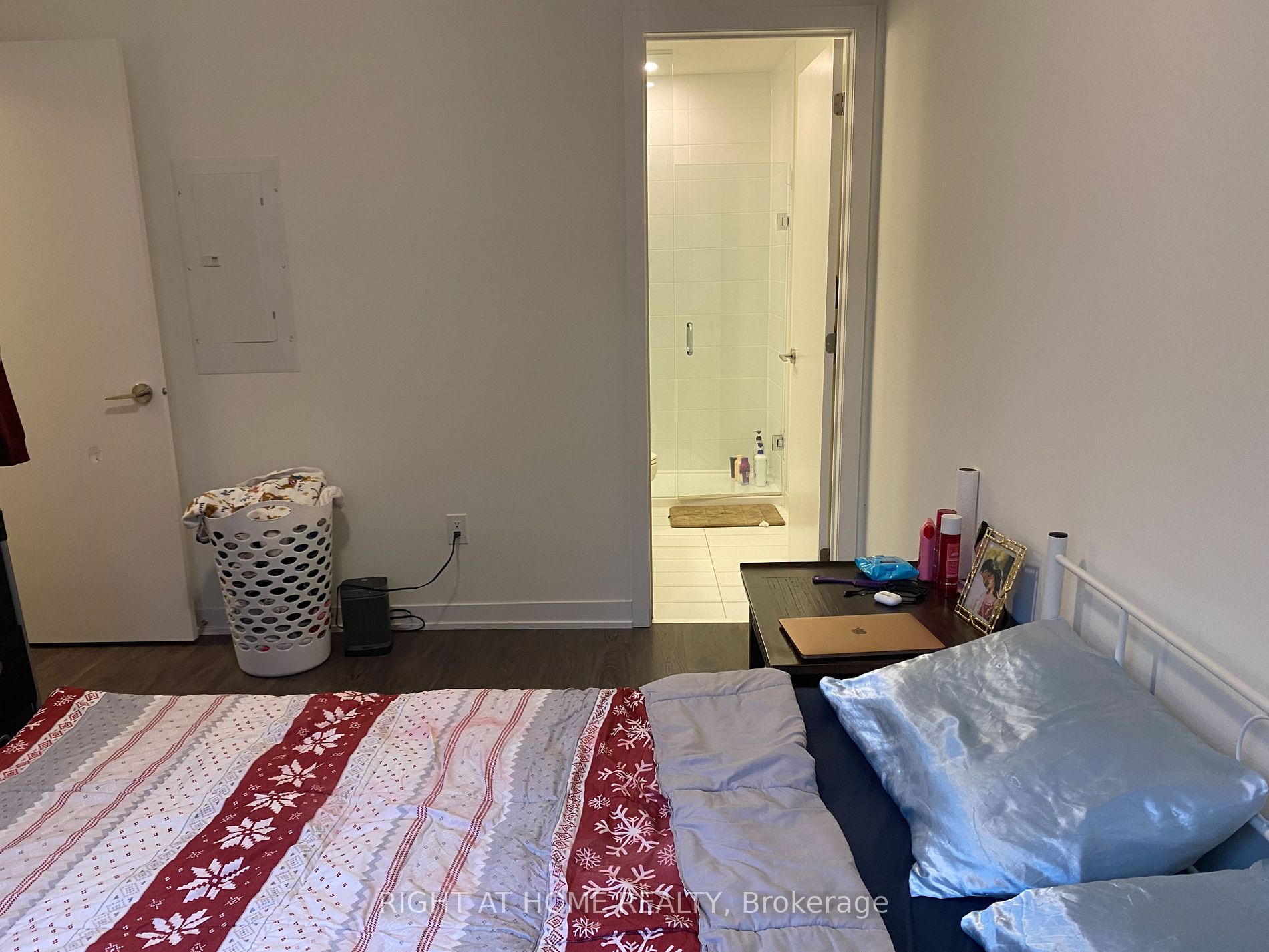 10 David Eyer Rd 1206