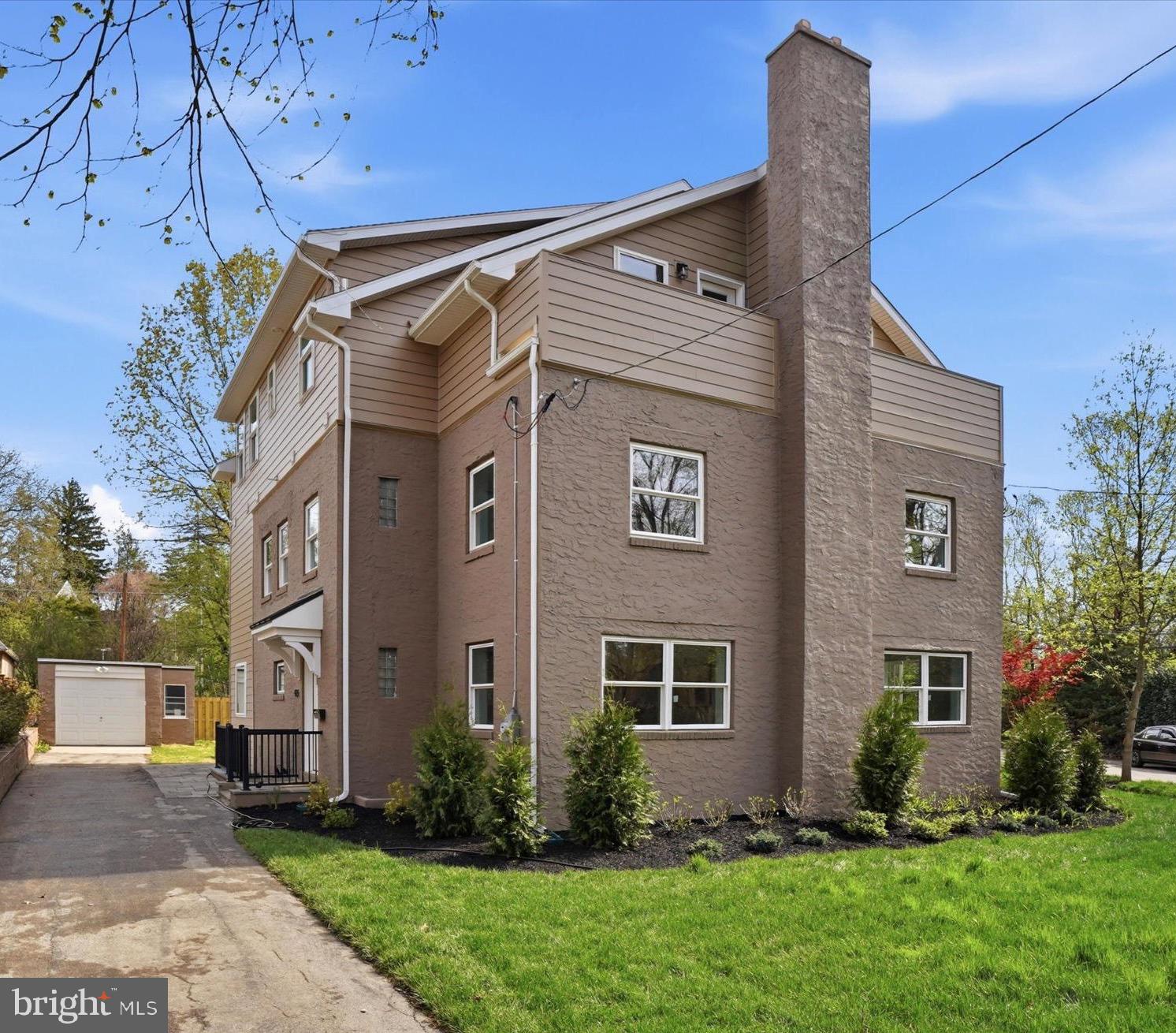 425 Grove Place