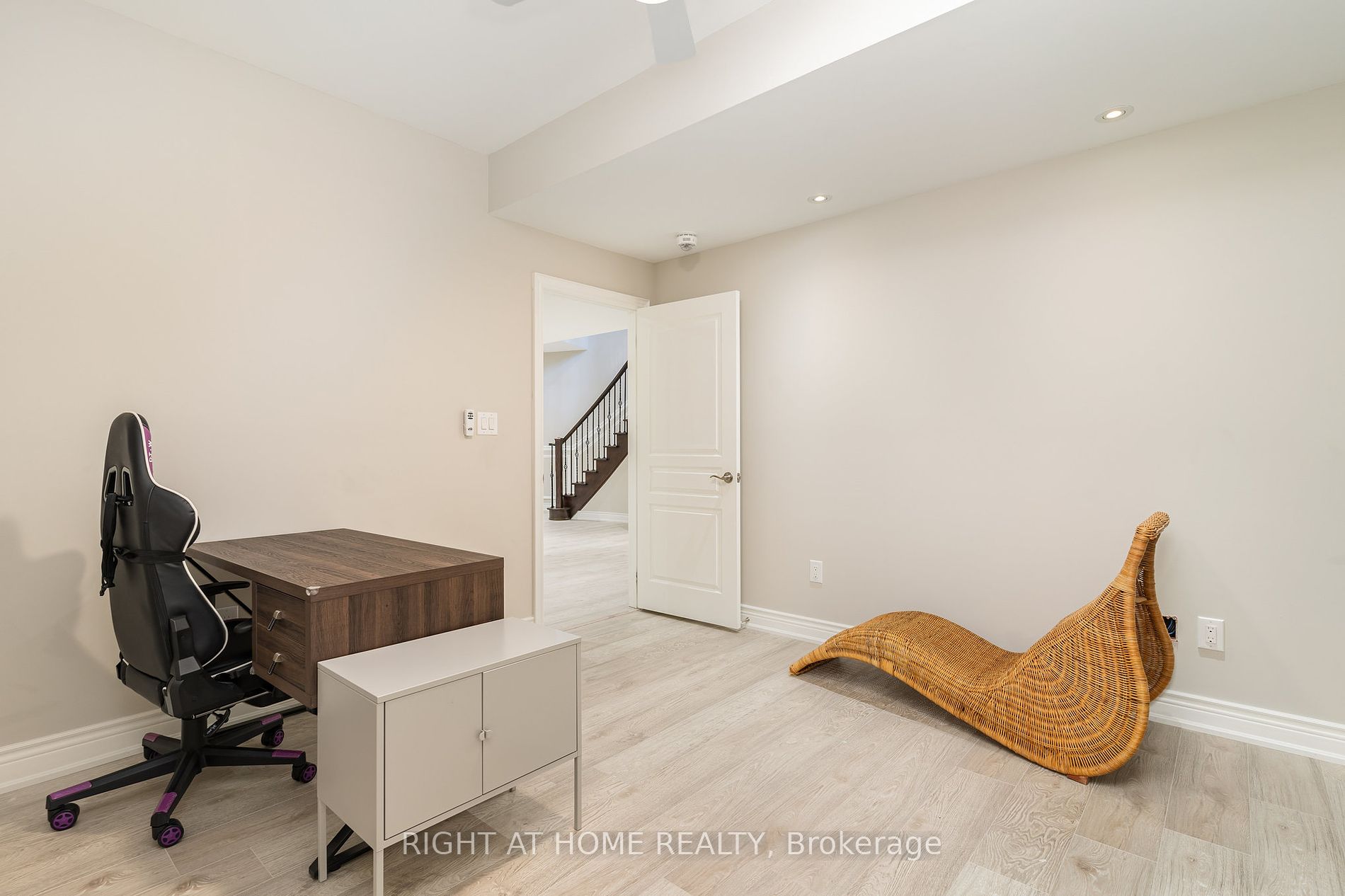 185 Cook's Mill Cres