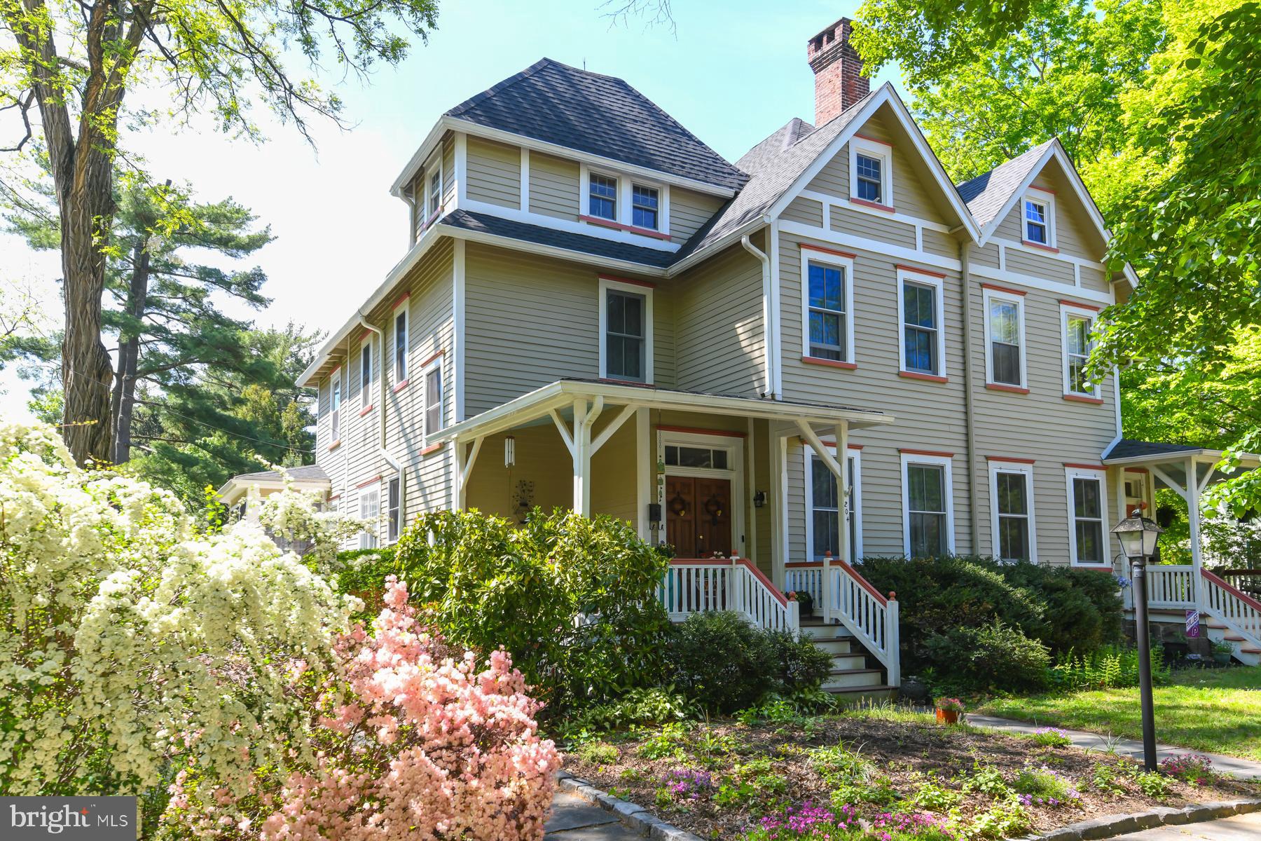 204 E Willow Street