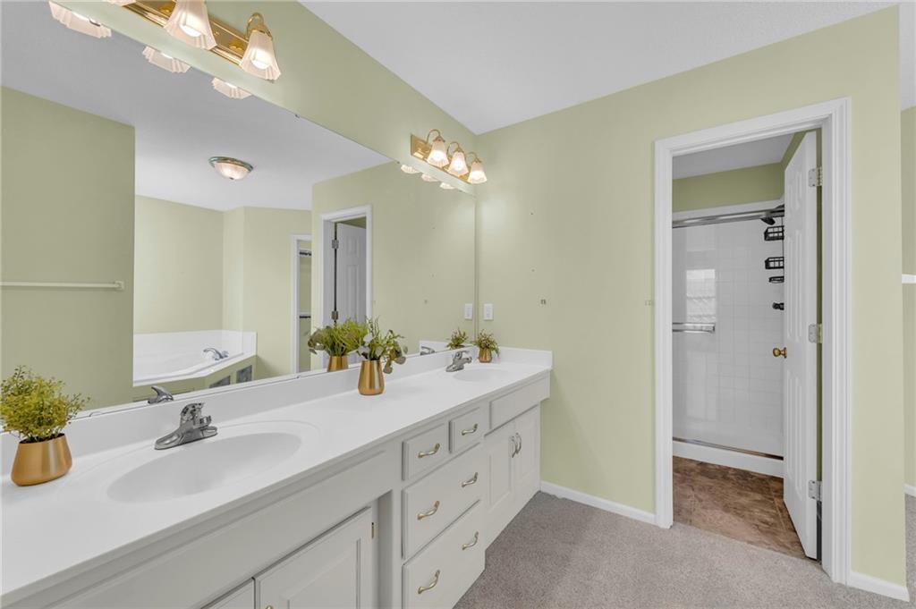 7442 N Sycamore Avenue