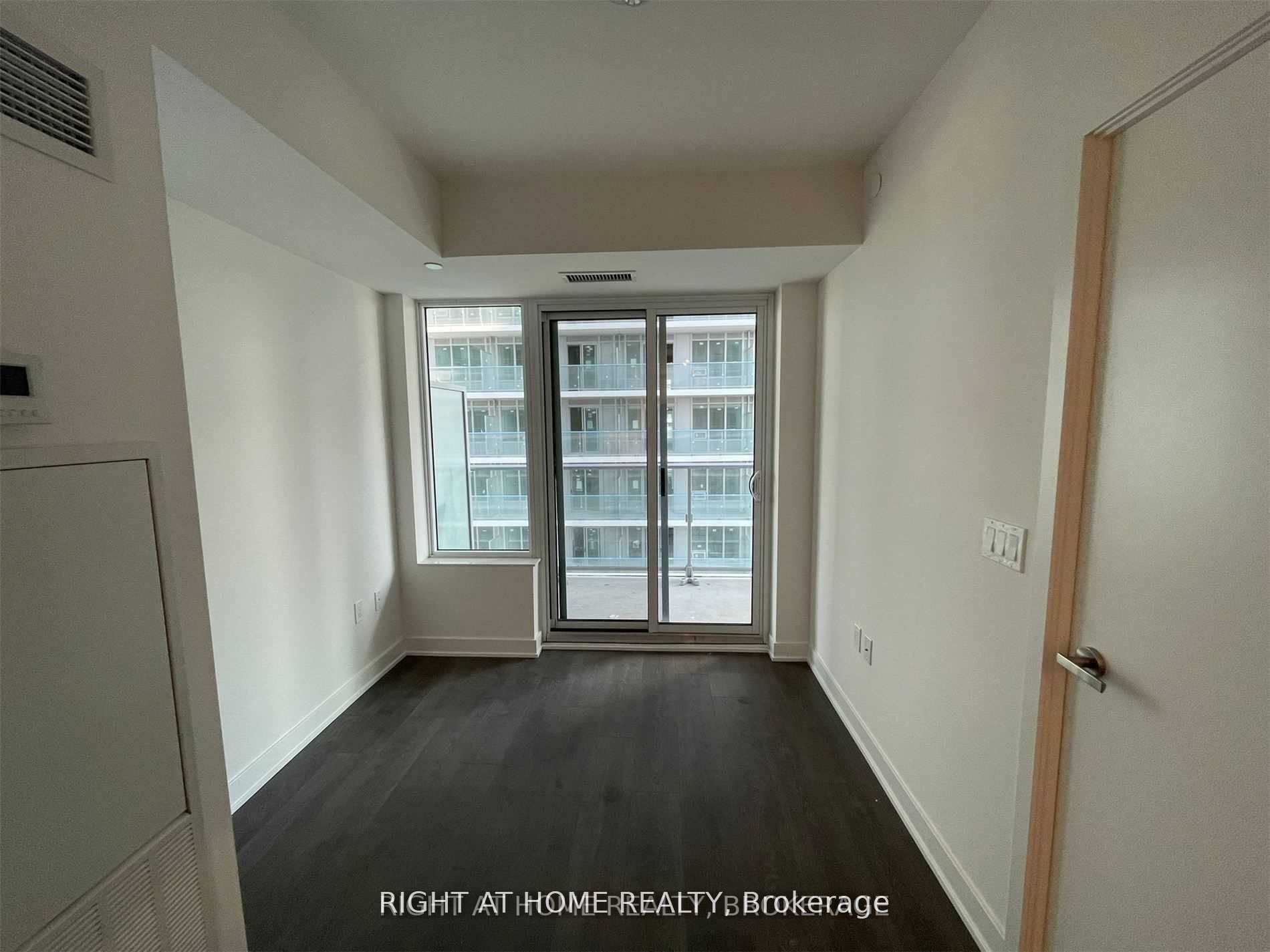 99 Broadway Ave 2408