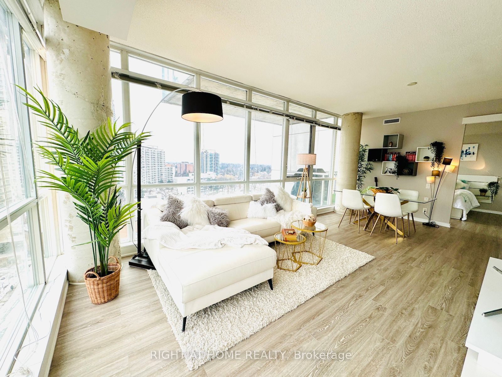 30 Canterbury Pl 1207