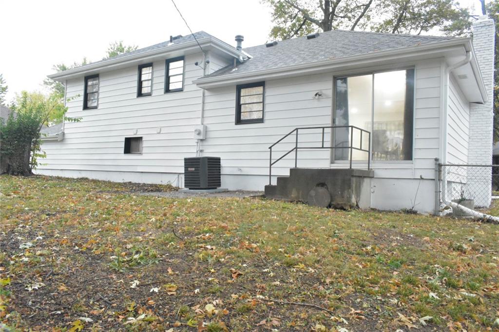 1212 SE Briarcroft Street