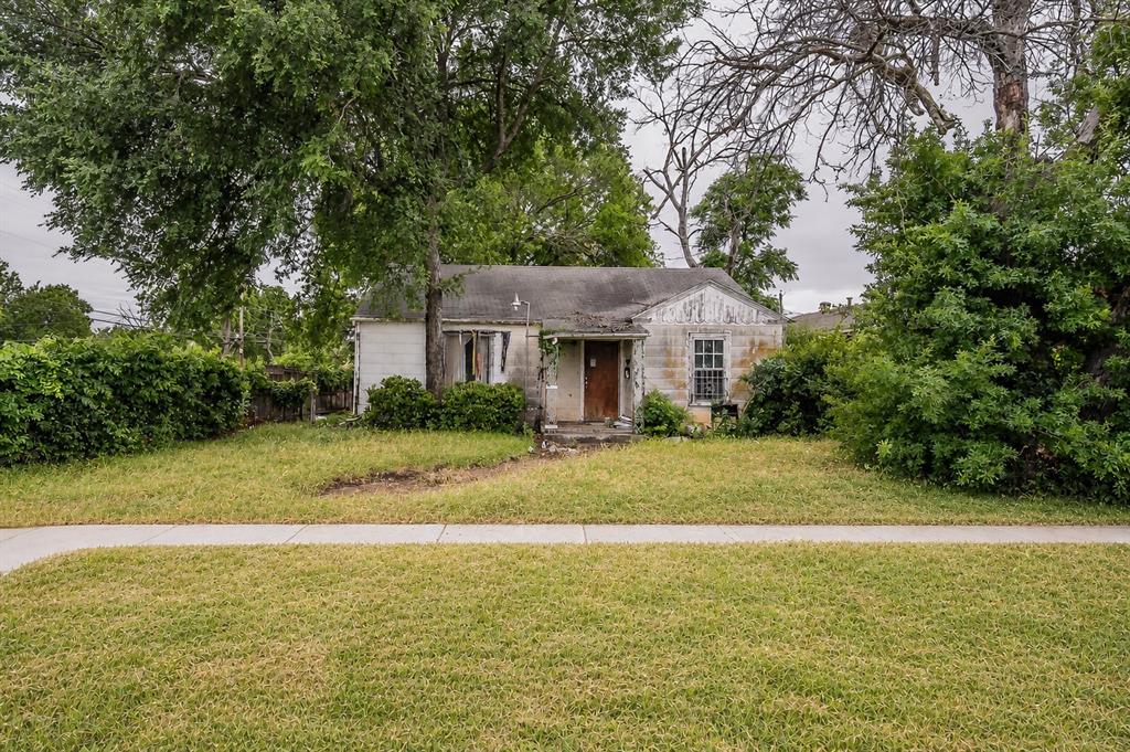 Investor special with Major Transformation Potential! This 3-bedroom, 1-bath Fort Worth property is ready for an investor with vision. This is not a light cosmetic project - It's an opportunity for a full-scale renovation and a fresh start from top to bottom. The home needs a little bit of everything, with major systems and components expected to require replacement or significant updating. Bring your contractor, your creativity, and your renovation plans and reimagine this property from the ground up. Wheter your strategy is fix-and-flip or renovate-and-hold, this is a true value-add opportunity for an investor ready to take on a substantial project. Property is being sold as-it; seller will make no repairs.