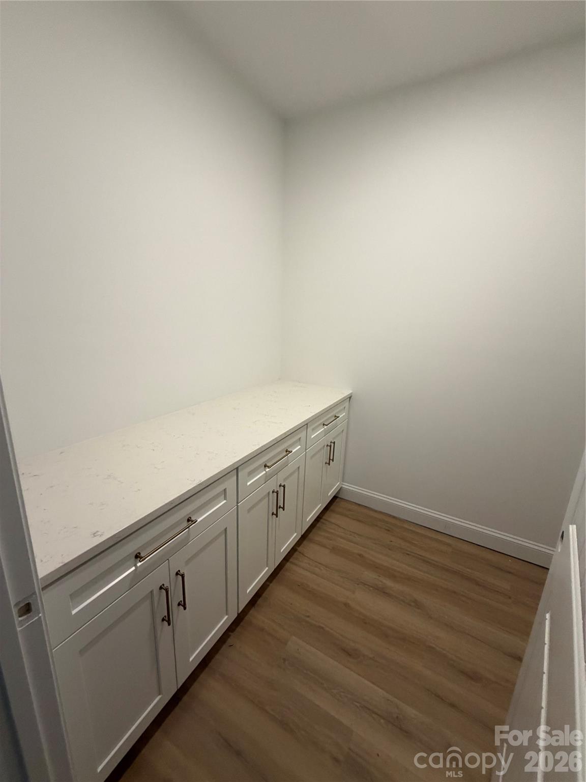 317 Tamarind Drive 560