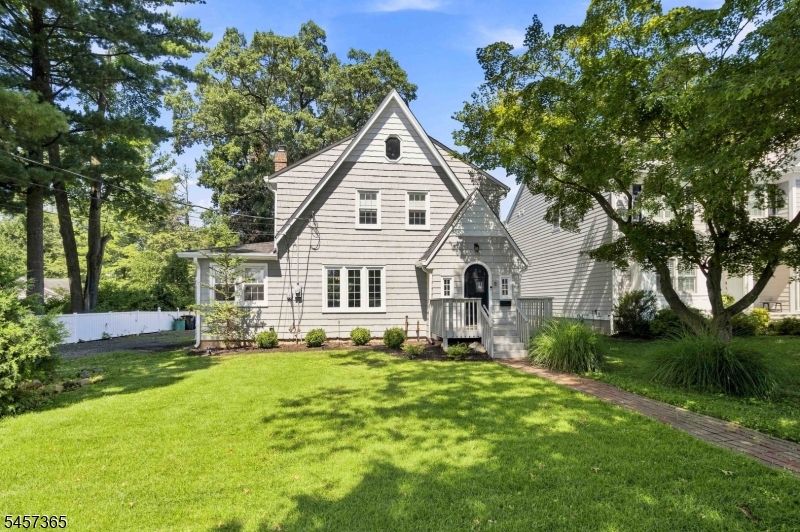 8 S Oak Ct