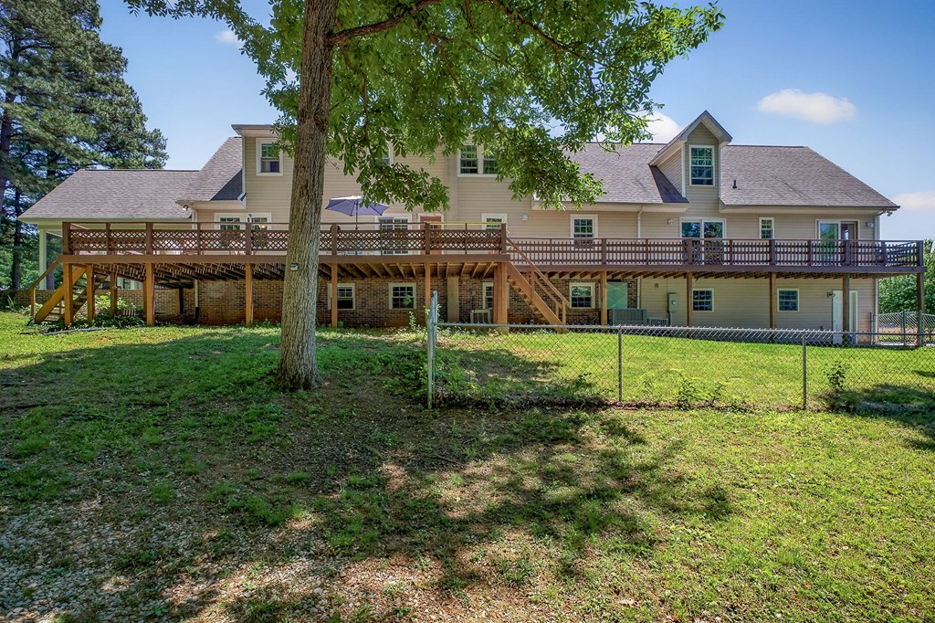 2246 Hidden Cove Rd